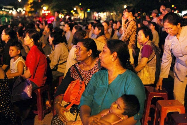 Phật giáo phố cổ Hội An thắp sáng 7 đóa sen ảnh 7 hoian20.jpg