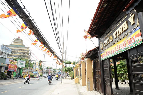 Không khí Phật đản đã về tại Q.Thủ Đức ảnh 6 41369613495_a4e464f12a_jpg.jpg