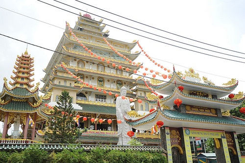 Không khí Phật đản đã về tại Q.Thủ Đức ảnh 1 41550310624_11535d4d31_jpg.jpg