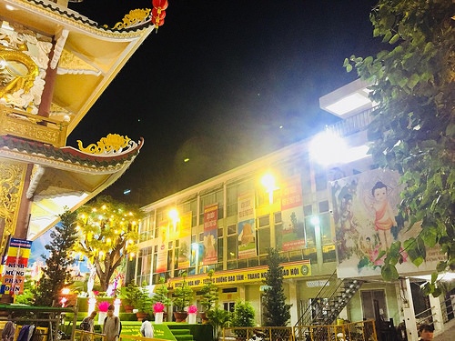 Không khí Phật đản đã về tại Q.Thủ Đức ảnh 3 41550312284_772ba6ed91_jpg.jpg