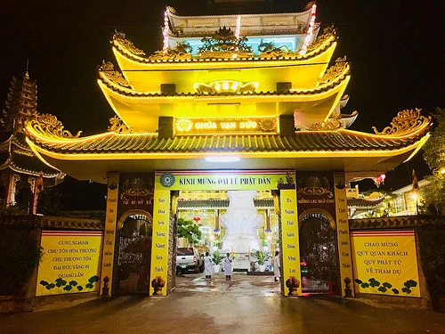Không khí Phật đản đã về tại Q.Thủ Đức ảnh 2 41550312384_90184e40b7_jpg.jpg