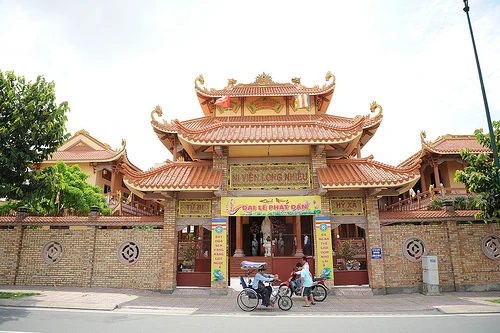 Không khí Phật đản đã về tại Q.Thủ Đức ảnh 9 42225035612_5f554292ca_jpg.jpg