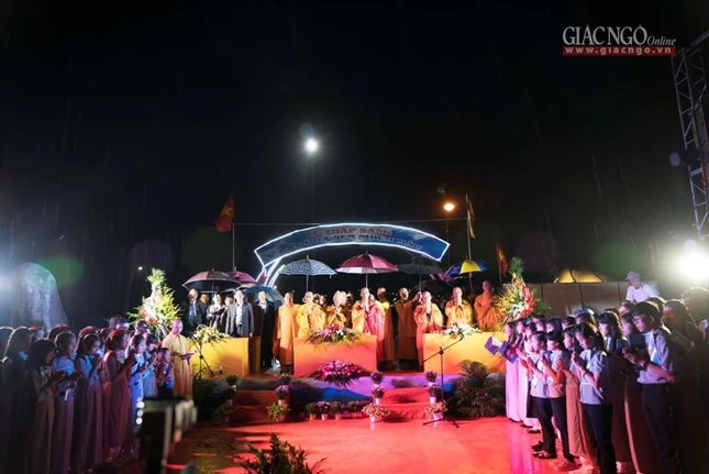 Đà Lạt: Lễ thắp sáng 7 đóa sen mầu nhiệm ảnh 5 _DSC5689.jpg