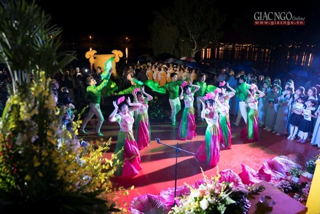 Đà Lạt: Lễ thắp sáng 7 đóa sen mầu nhiệm ảnh 4 _DSC5704.jpg