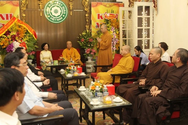 Hà Nội: Bà Trương Thị Mai chúc mừng Phật đản ảnh 2 img_4799_1_jpg.jpg