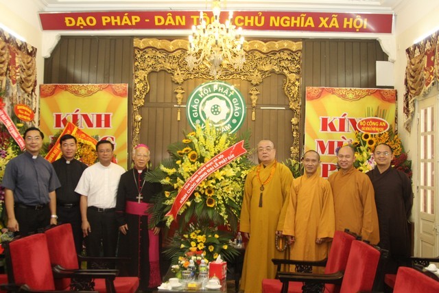 Tổng Giáo phận Hà Nội chúc mừng Đại lễ Phật đản ảnh 3 img_4971_2_jpg.jpg