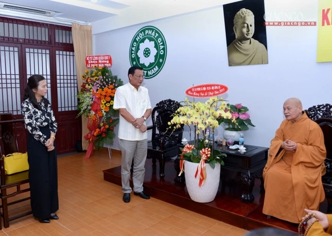 Cuc ANXH - Bo Tu lenh QK7 chuc mung P_ (2).jpg