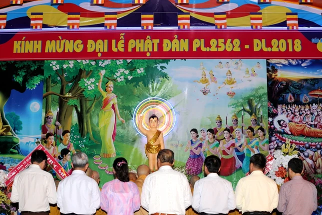 Phật giáo Q.Bình Thạnh tổ chức lễ Phật đản ảnh 8 BT 16.JPG