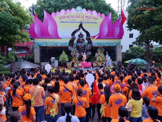 Người trẻ Sài Gòn đạp xe mang thông điệp lành mùa Đản sanh ảnh 11 H_nh 16.jpg