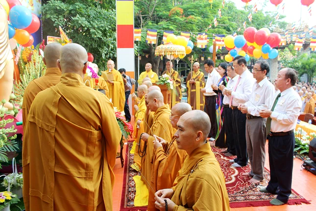 Phật giáo Q.12 tổ chức Đại lễ Phật đản ảnh 6 IMG_8377.JPG