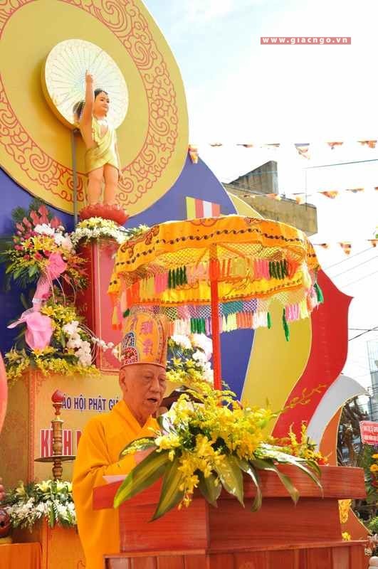 Gia Lai trang nghiêm cử hành Đại lễ Phật đản ảnh 3 glai.jpg