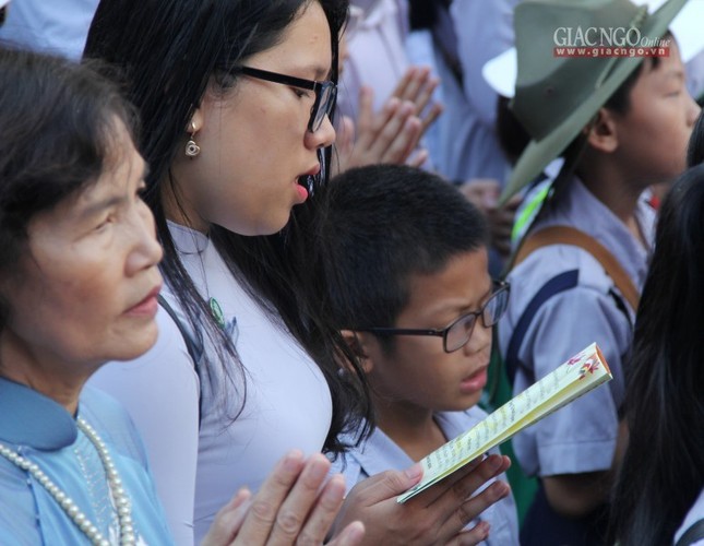 TT-Huế: Đại lễ Phật đản PL.2562 tại chùa Từ Đàm ảnh 14 14.jpg