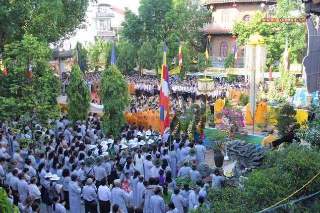 TT-Huế: Đại lễ Phật đản PL.2562 tại chùa Từ Đàm ảnh 15 15.jpg
