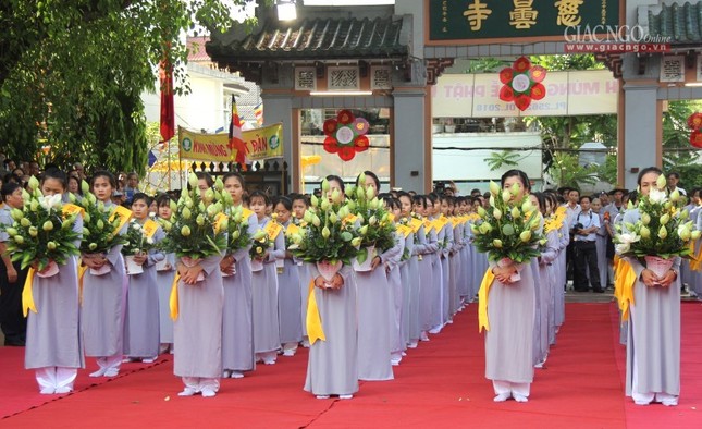 TT-Huế: Đại lễ Phật đản PL.2562 tại chùa Từ Đàm ảnh 12 16.jpg