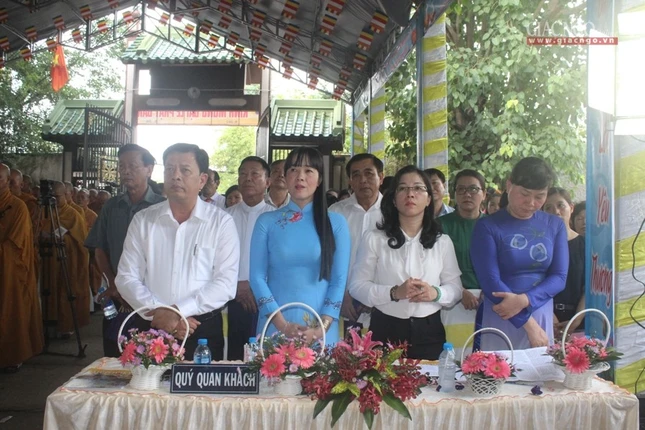 Trang nghiêm Đại lễ Phật đản tại huyện Củ Chi ảnh 3 16cc.jpg