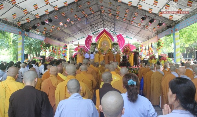 Trang nghiêm Đại lễ Phật đản tại huyện Củ Chi ảnh 8 19cc.jpg