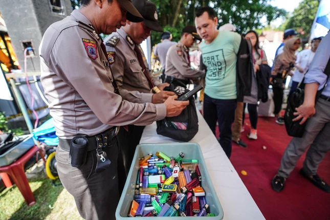 Đèn trời rực sáng thánh địa Phật giáo trong lễ Phật đản ảnh 13 14-152762200589182851296_jpg.jpg