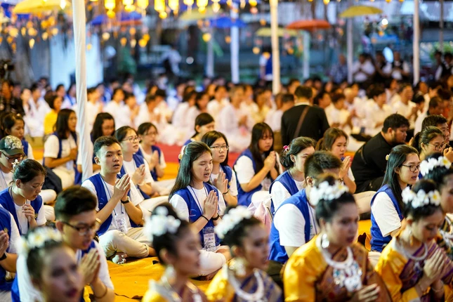 Đèn trời rực sáng thánh địa Phật giáo trong lễ Phật đản ảnh 8 8-15276220058801551145379_jpg.jpg