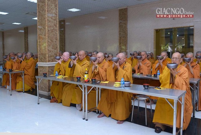 Qua duong va kinh hanh (3).jpg