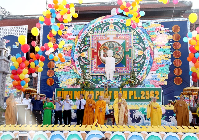 Trang nghiêm Đại lễ Phật đản tại Đắk Lắk, Đồng Tháp ảnh 6 IMG_5294.JPG