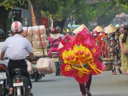 Những mùa Phật đản ảnh 1 longden.jpg