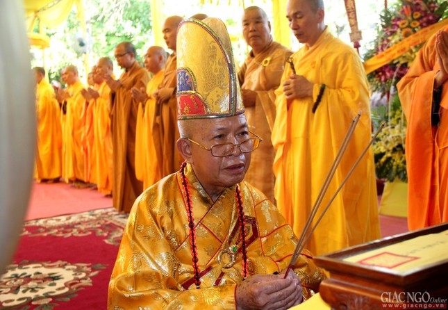 Lễ nhập kim quan Trưởng lão HT.Thích Đức Phương ảnh 14 14.jpg