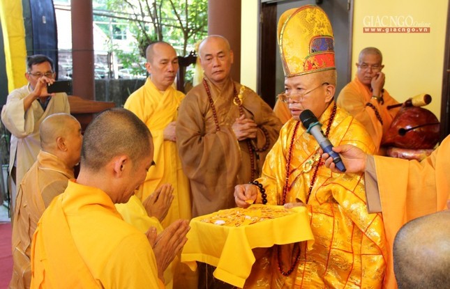 Lễ nhập kim quan Trưởng lão HT.Thích Đức Phương ảnh 18 18.jpg
