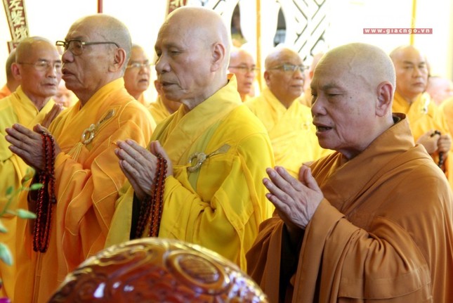 Lễ nhập kim quan Trưởng lão HT.Thích Đức Phương ảnh 6 5.jpg