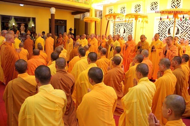 Lễ nhập kim quan Trưởng lão HT.Thích Đức Phương ảnh 7 6.jpg