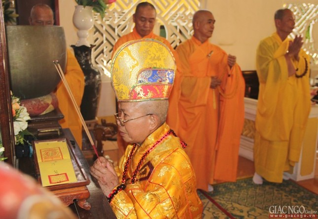Lễ nhập kim quan Trưởng lão HT.Thích Đức Phương ảnh 10 9.jpg