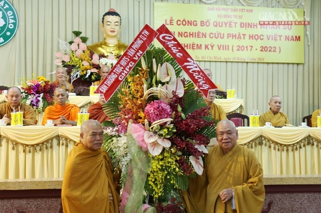 anh vien2.jpg