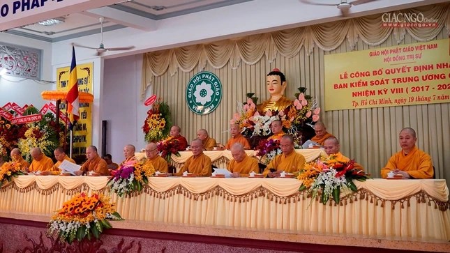 Ban Kiểm soát, Ban Pháp chế, Ban Nghi lễ T.Ư ra mắt nhân sự ảnh 8 H9.jpg