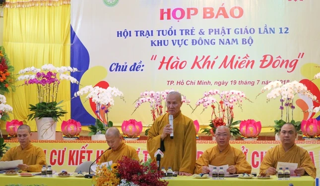 HOP-BAO-HOI-TRAI.JPG