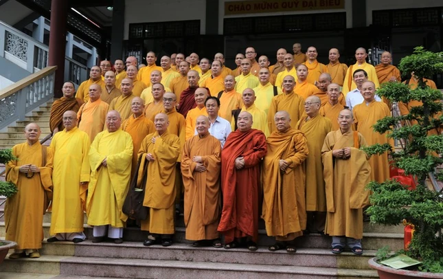 Ban Kiểm soát, Ban Pháp chế, Ban Nghi lễ T.Ư ra mắt nhân sự ảnh 13 H7.JPG