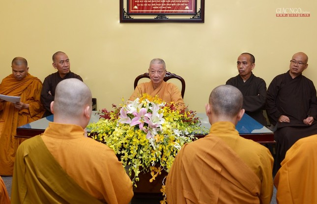 Trao hoc bong  (2).jpg