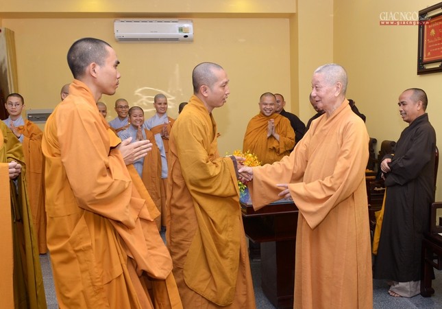 Trao hoc bong  (5).jpg