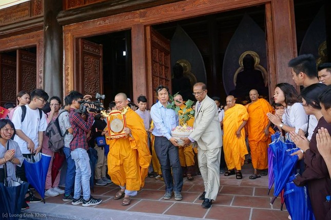 Đón cây bồ-đề của Chủ tịch Quốc hội Sri Lanka trao tặng ảnh 1 a sri 1.jpg