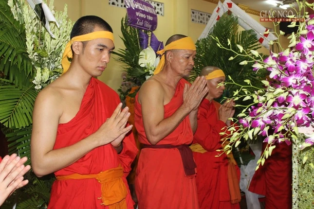 Cung tiễn kim quan TT.Thích Thiện Minh về Vĩnh Long ảnh 9 13dq.jpg