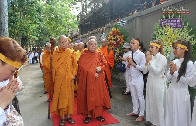 Cung tiễn kim quan TT.Thích Thiện Minh về Vĩnh Long ảnh 11 14dq.jpg