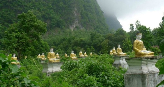 burmastatues.jpg