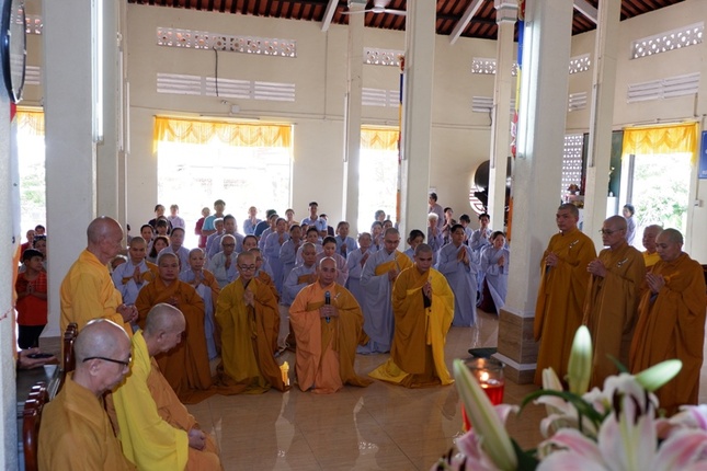 tác bạch cúng dường tại chùa Viên Minh.JPG