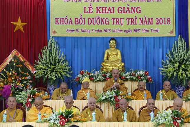 11- HT. Chủ tịch ban đạo từ .JPG