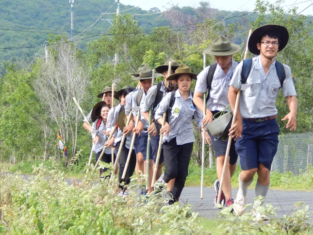 12b- Trò chơi lớn.jpg
