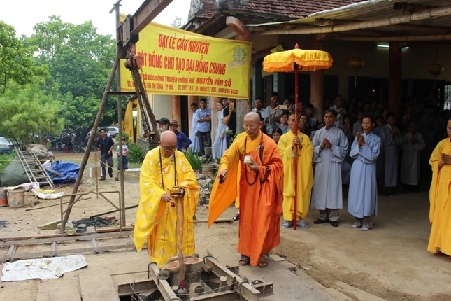 Quảng Trị: Chùa Bình Trung đúc đại hồng chung 600kg ảnh 2 IMG_8376.JPG