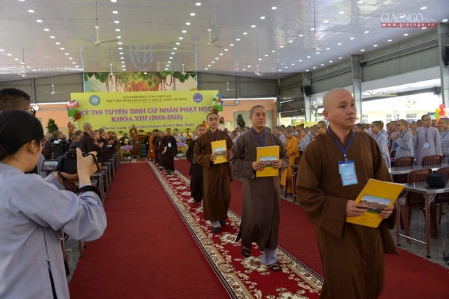 TP.HCM: 311 Tăng Ni thí sinh thi vào Học viện khóa XIII ảnh 9 BTN_009.jpg