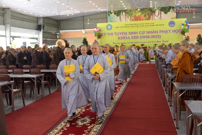 TP.HCM: 311 Tăng Ni thí sinh thi vào Học viện khóa XIII ảnh 10 BTN_010.jpg