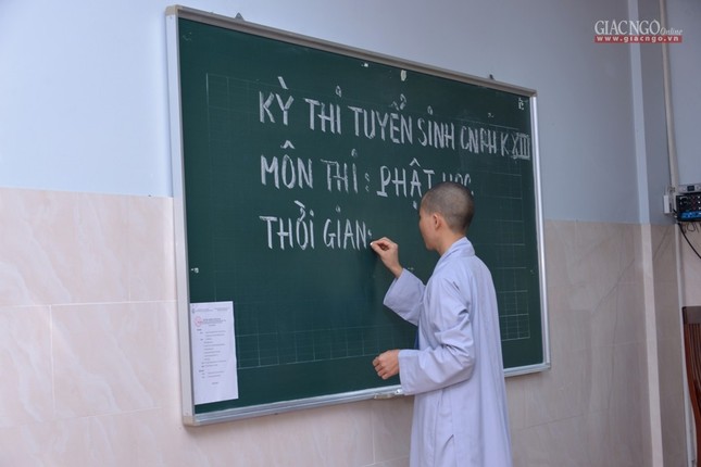 TP.HCM: 311 Tăng Ni thí sinh thi vào Học viện khóa XIII ảnh 13 BTN_013.jpg