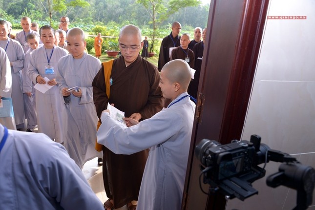 TP.HCM: 311 Tăng Ni thí sinh thi vào Học viện khóa XIII ảnh 14 BTN_014.jpg