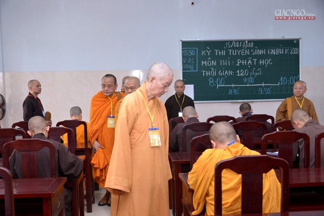 TP.HCM: 311 Tăng Ni thí sinh thi vào Học viện khóa XIII ảnh 16 BTN_016.jpg
