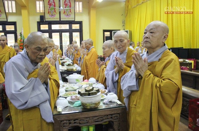 Chùa Vĩnh Nghiêm: Tưởng niệm HT.Tâm Châu, tạ pháp ảnh 9 12tp.jpg